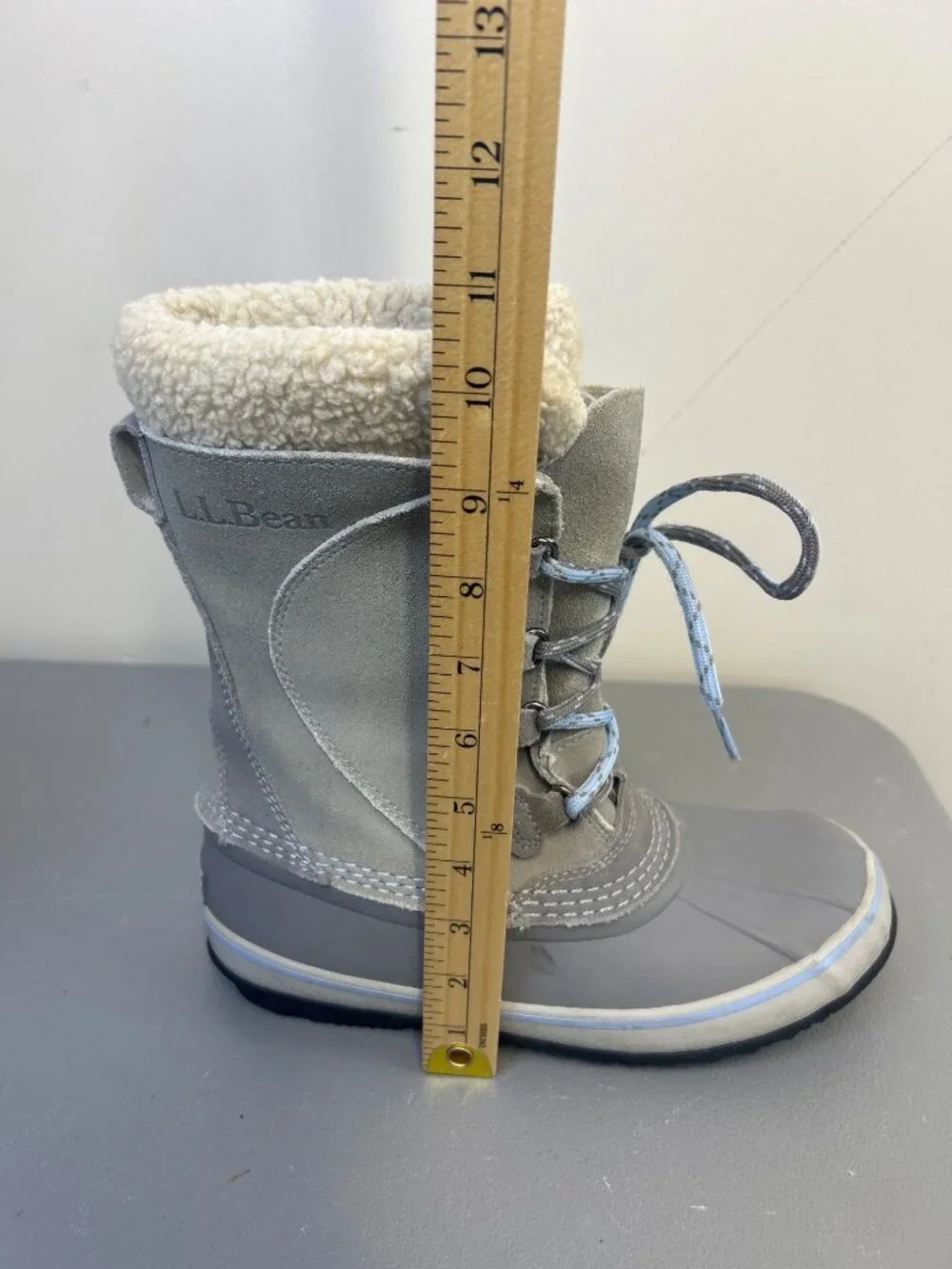 L.L.Bean Women's 7M Winter Duck Boots Gray Suede Waterproof Sherpa Lined Outdoor